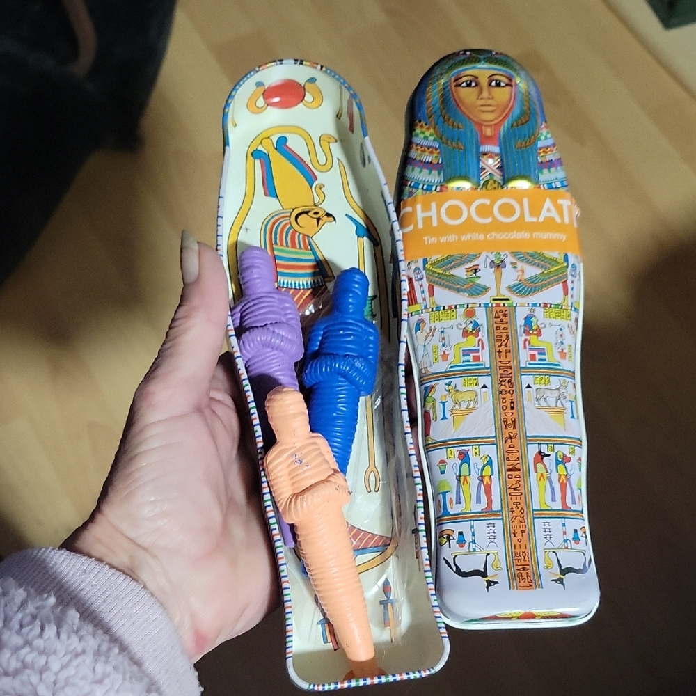 Egyptian Themed Mummy Tin~Mummy Crayons